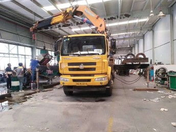 黄冈工厂搬迁 一站式设备起重吊装与搬运定位服务